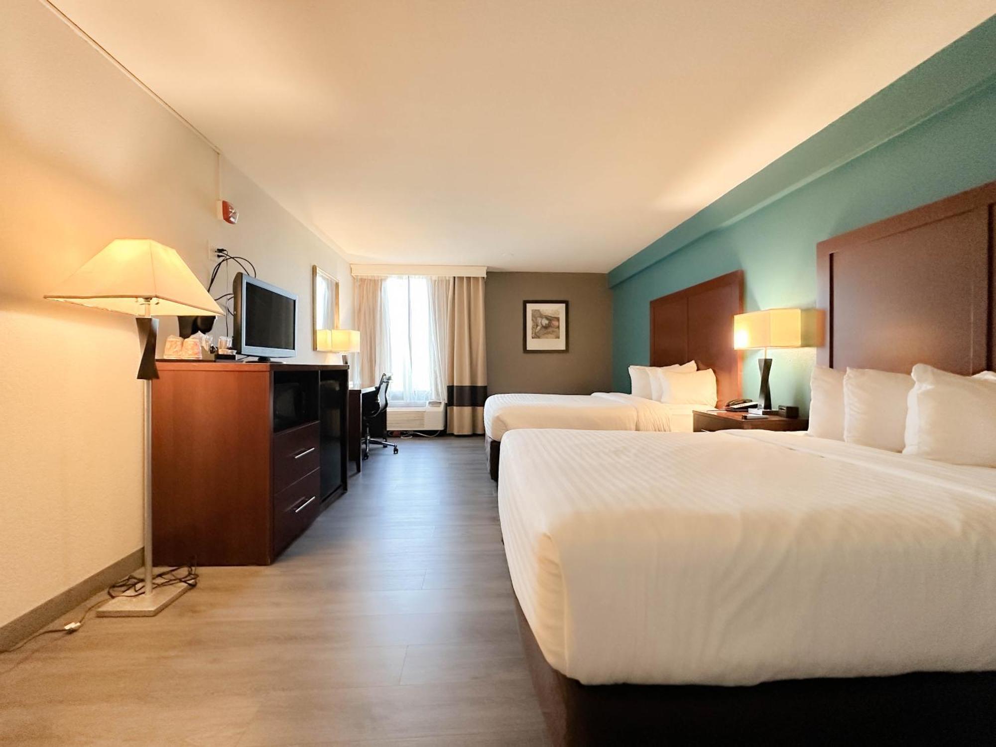 Comfort Inn & Suites Kissimmee By The Parks Four Corners Экстерьер фото