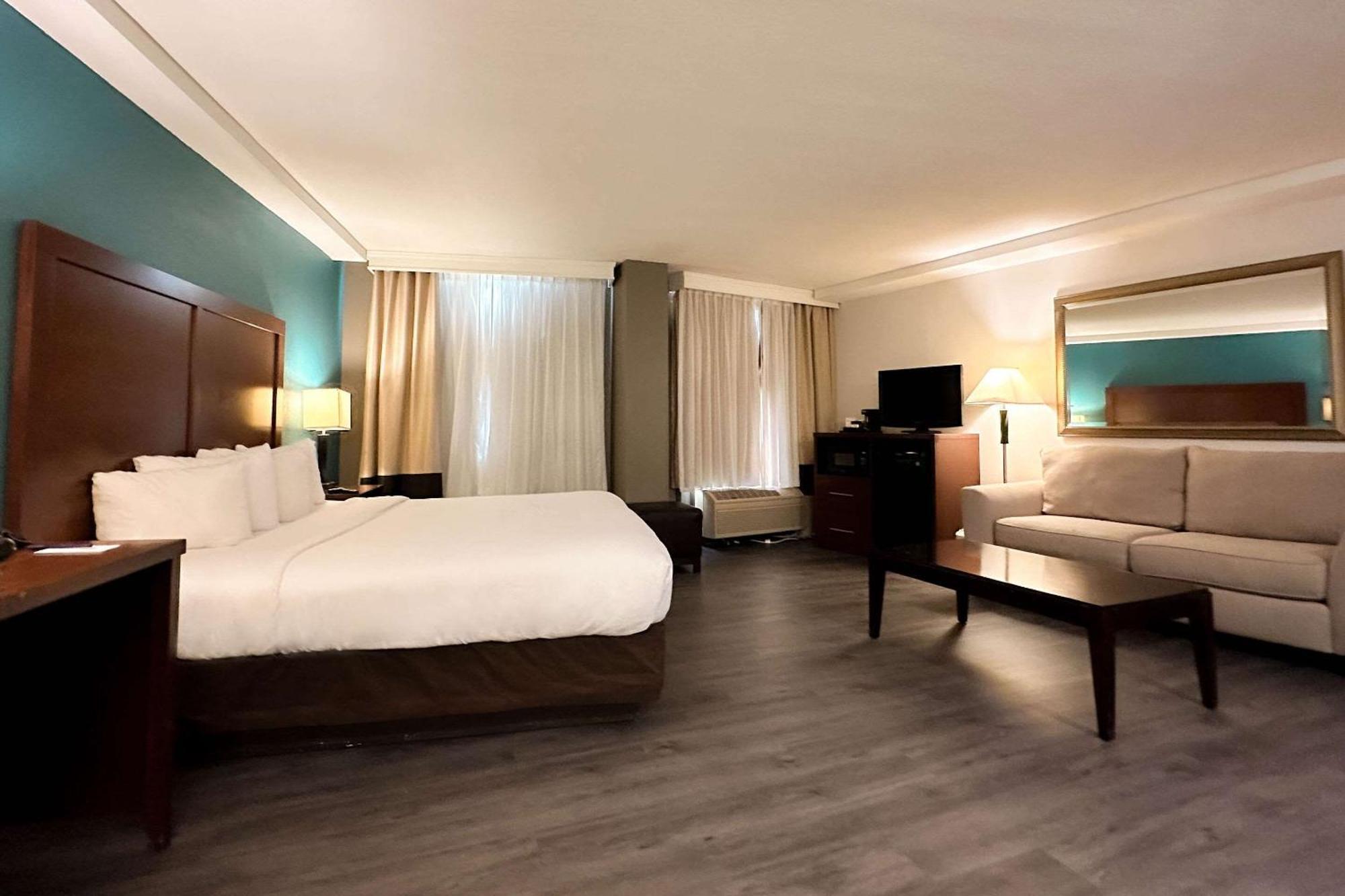 Comfort Inn & Suites Kissimmee By The Parks Four Corners Экстерьер фото