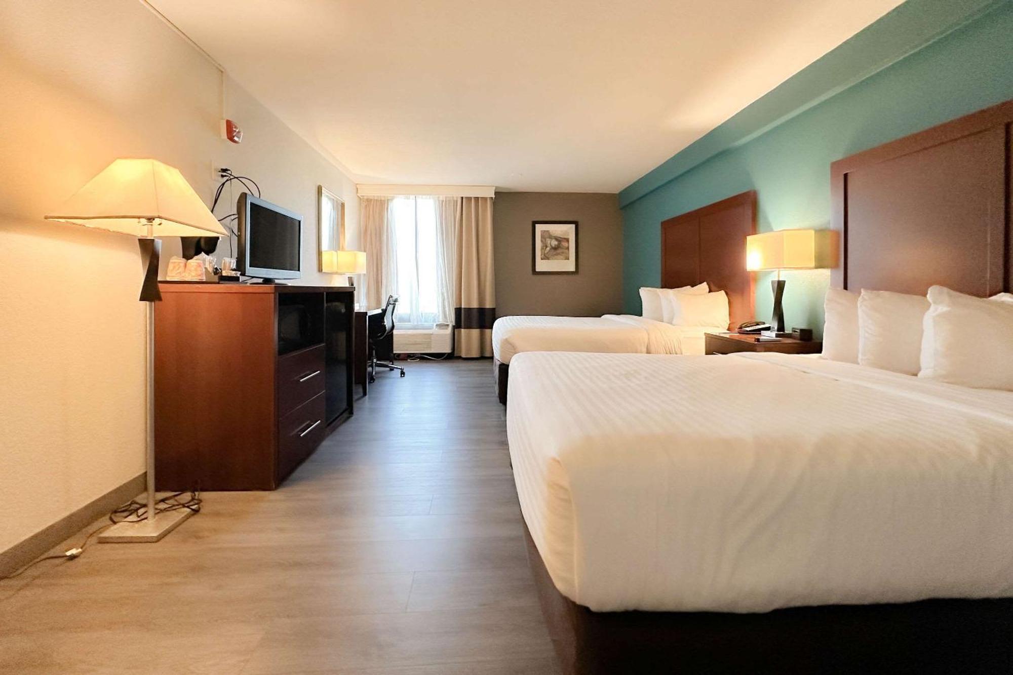 Comfort Inn & Suites Kissimmee By The Parks Four Corners Экстерьер фото